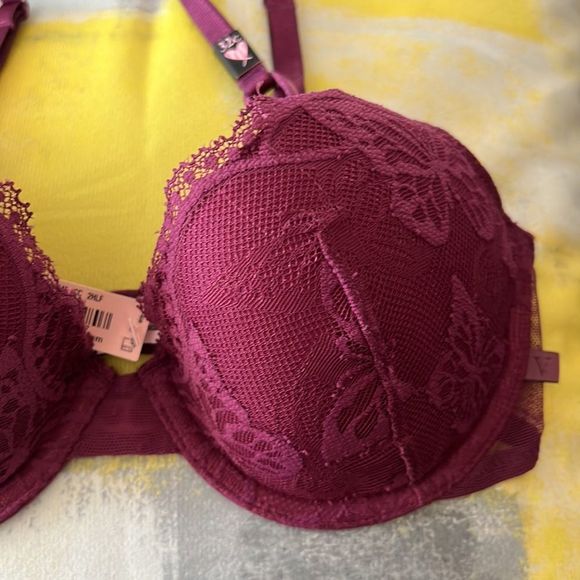 Victoria’s Secret very sexy lace bra 32C - Picture 2 of 7